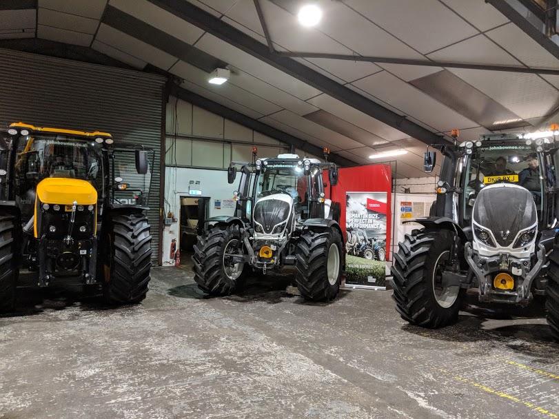 2 Valtra T-series tractors and a JCB Agri-Super digger